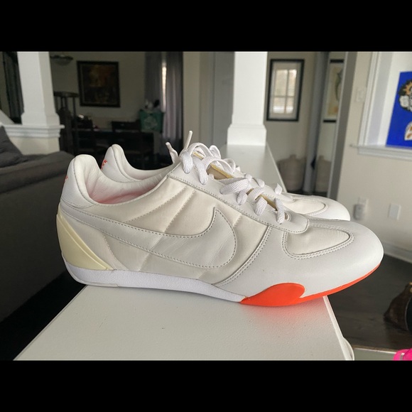 Brand new never worn Nike women’s sneakers - 7.5